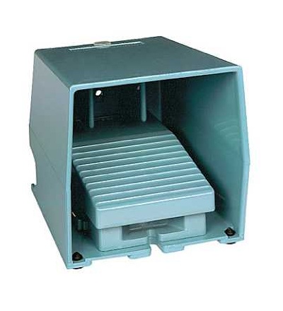 XPEM329 Jednoduchý nožní spínač, IP66, s krytem, kov, modrá, 2V+2Z, Schneider Electric