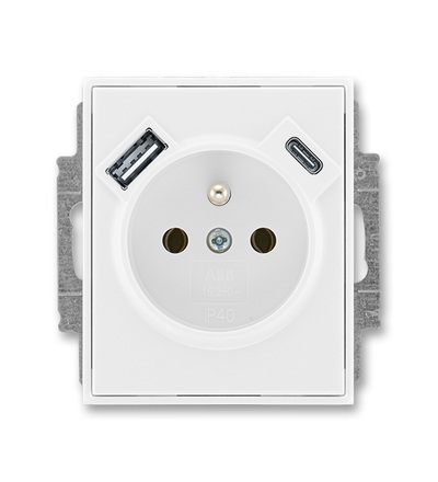 ABB Zásuvka 1násobná s kolíkem, s clonkami, s nabíjením USB-A, USB-C 5569E-A32357 03