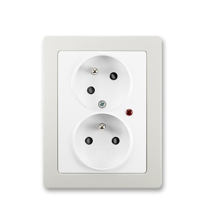 ABB Zásuvka 2násobná s natoč. dutinou, s přep. ochr., s optickou sig. 5593J-C02357 B1S1